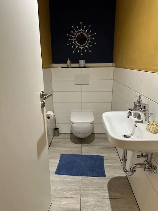 Luxurious Apartment With Sauna كولونيا